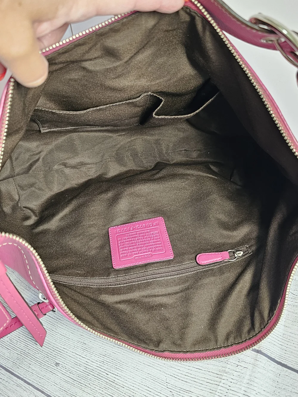 VTG Coach Fuchsia Soho Pleated Leather Hobo Shoulder Bag